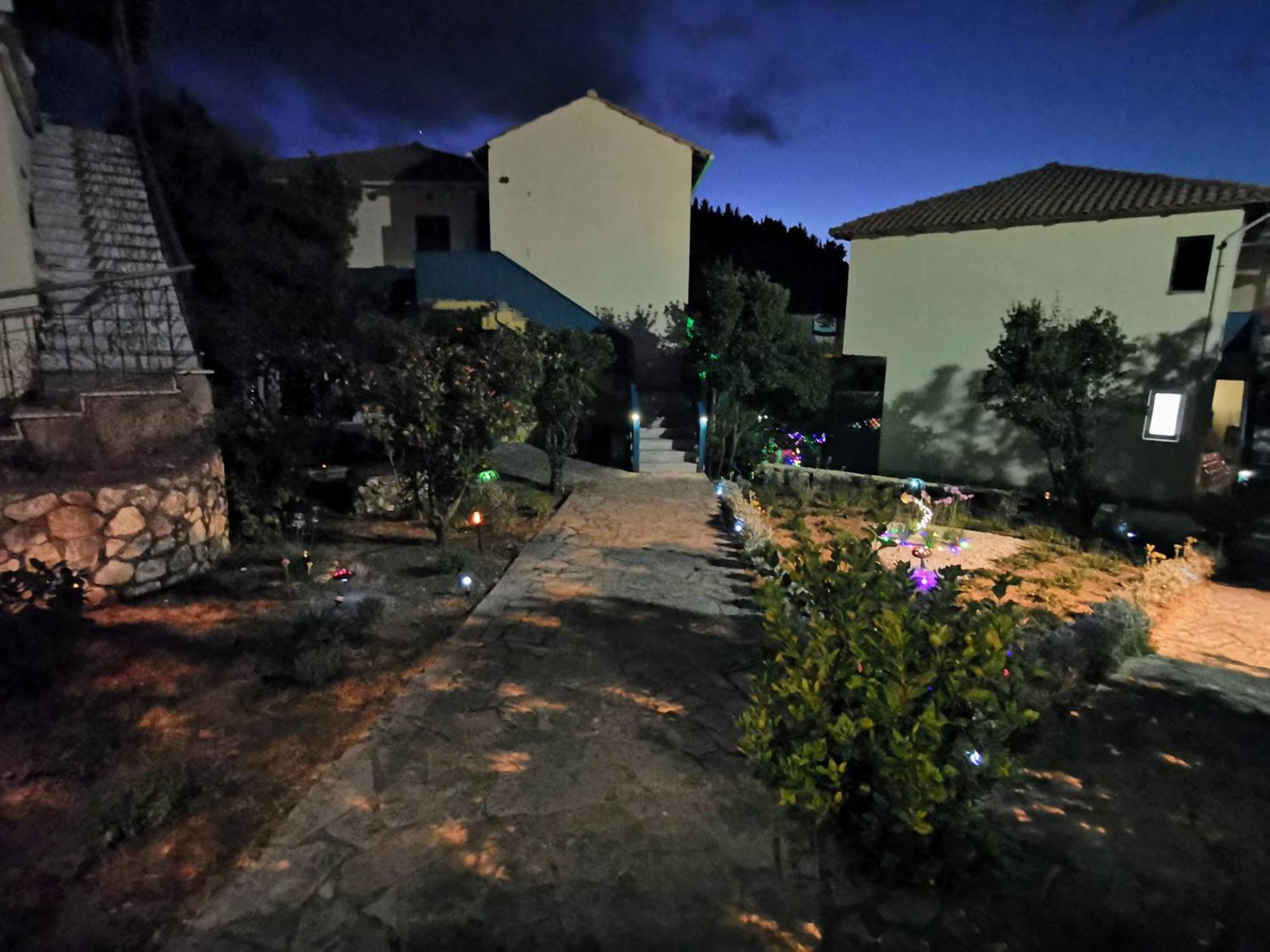 Áyios Nikítas Iris Studios מראה חיצוני תמונה